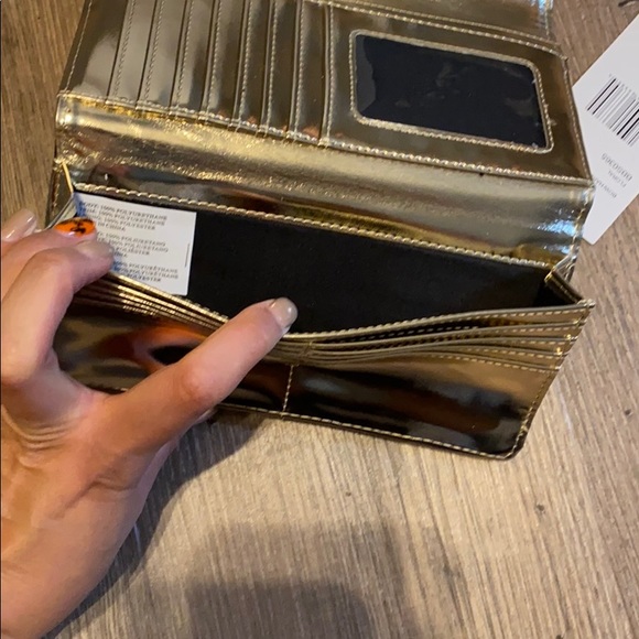 Betsey Johnson Black Patent Floral Gold Bow Wallet - Picture 6 of 8